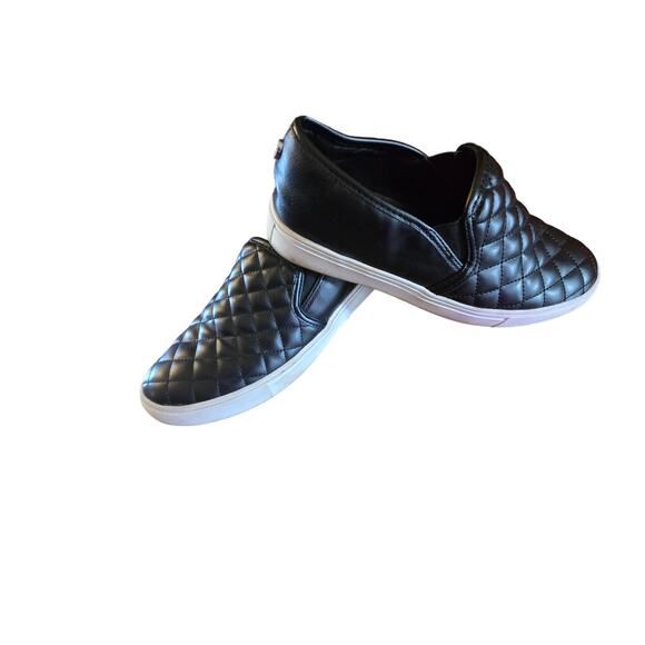 Steve Madden Women's Electric Quilted Slip On Sneaker Black Shoes Size 8 - Picture 1 of 11